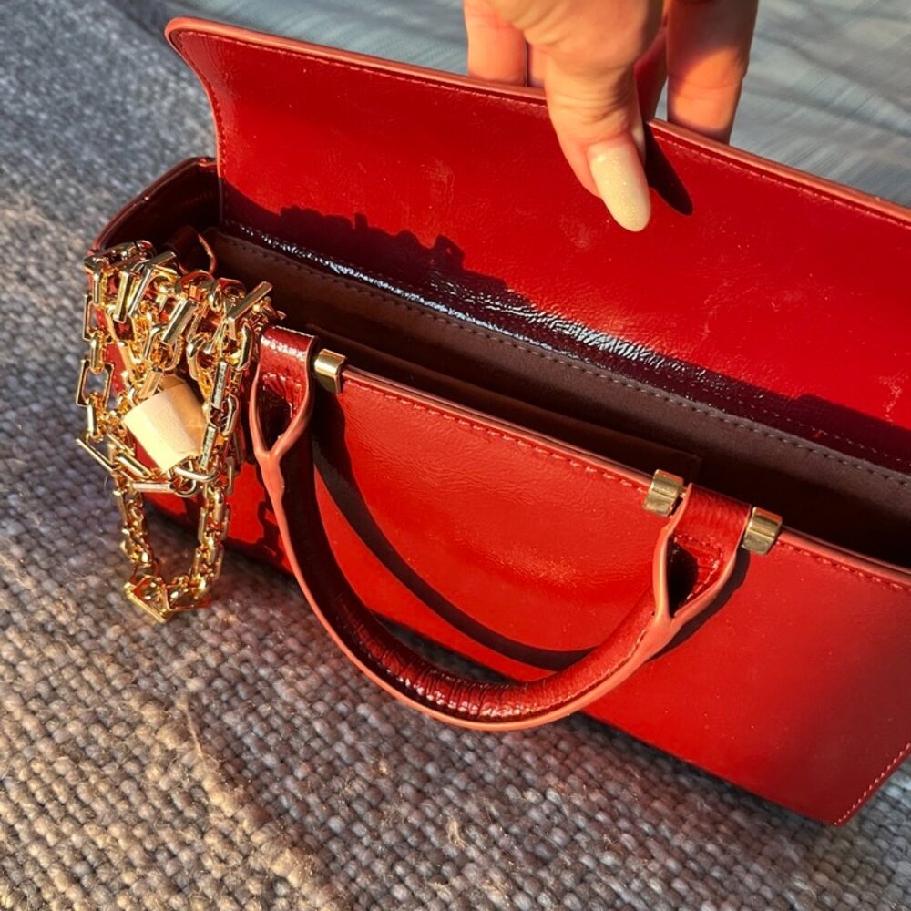 Burgundy Textured Handbag - Picture 3 of 5